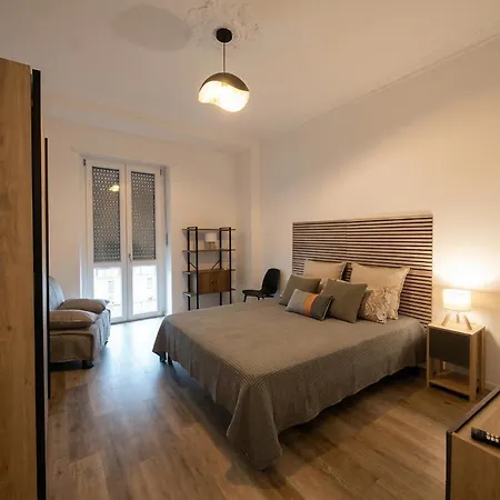 Vittoria * تورينو