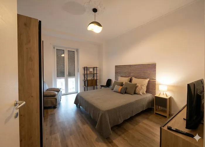 Vittoria * تورينو